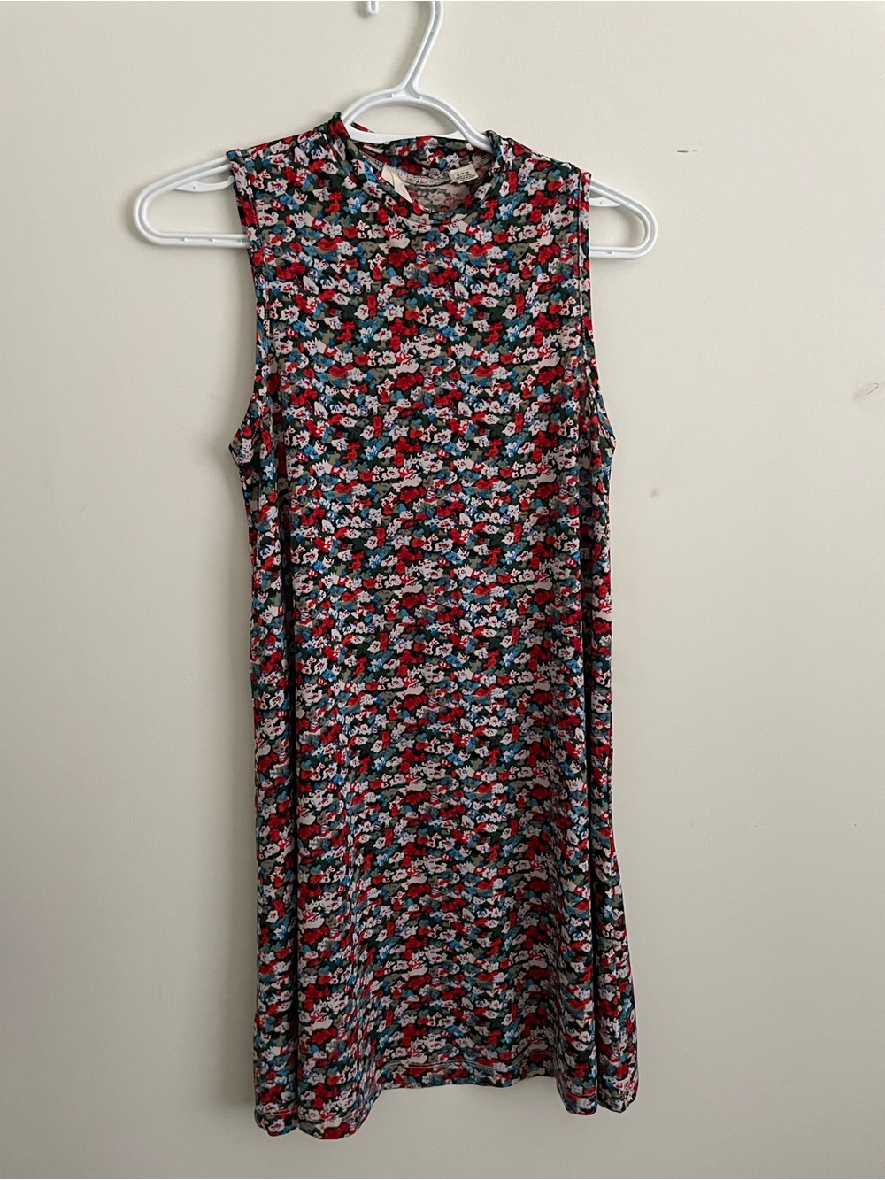221 Ripe Sleeveless Floral Mini Dress in Red, Black and Blue